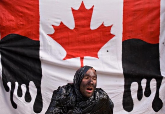 Protesta-pipeline-tar-sands-canadesi-586x407