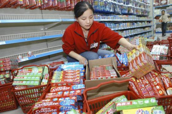 CHN: China Monitors Colgate Toothpaste Health Concerns